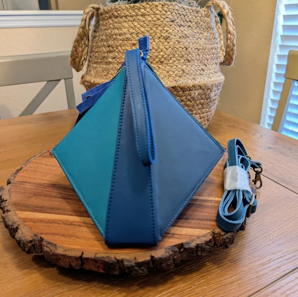 Unique Leather Convertible Handbag - Picture 6 of 6